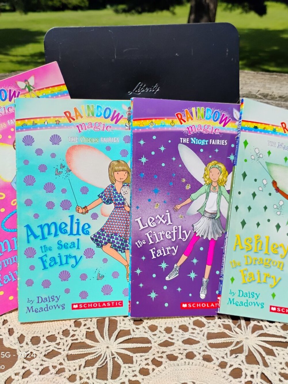 Rainbow Magic mixed lot of 4 books by Daisy Meadows paperbacks Fairies series